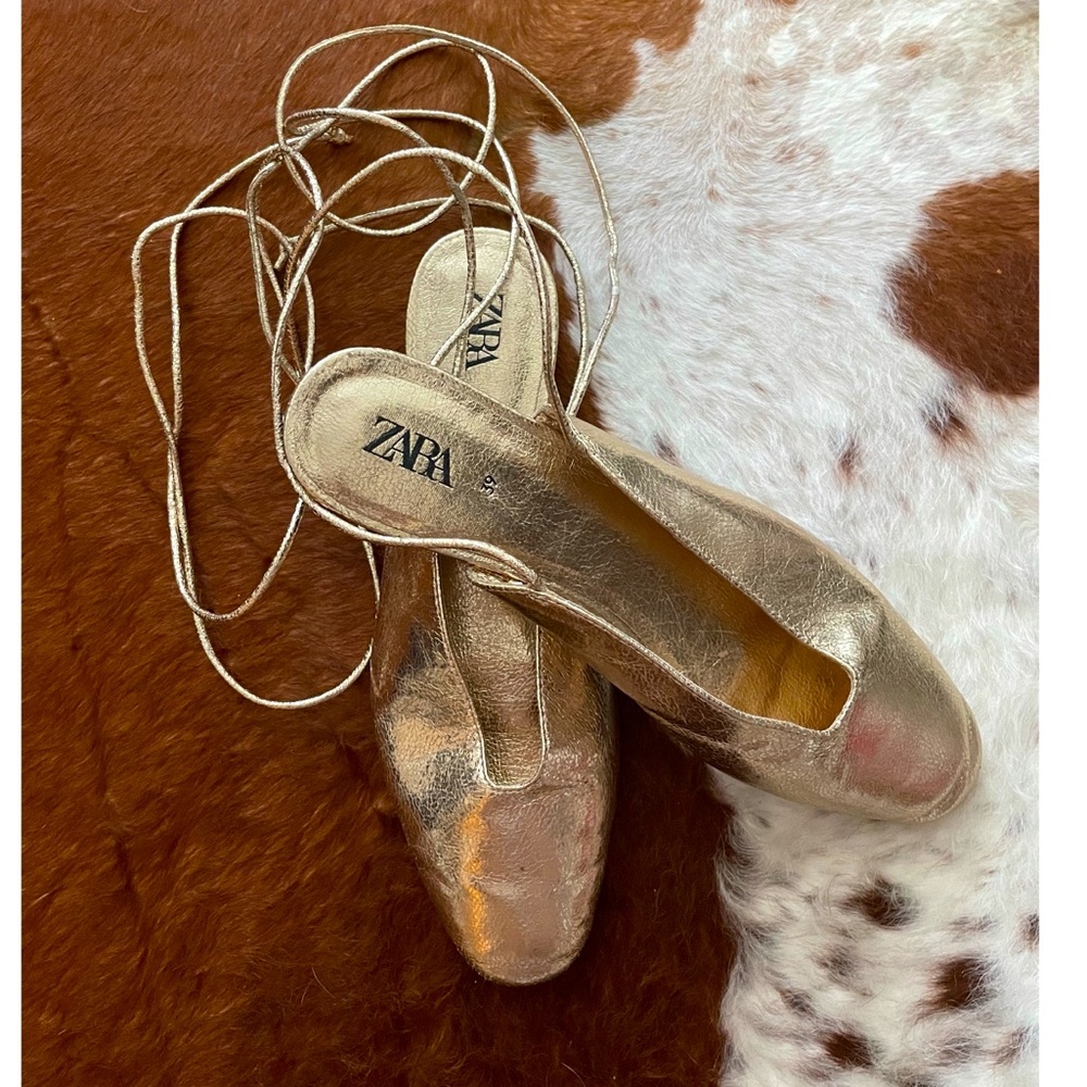 Gold backless ballerina flats w/ankle tie ZARA